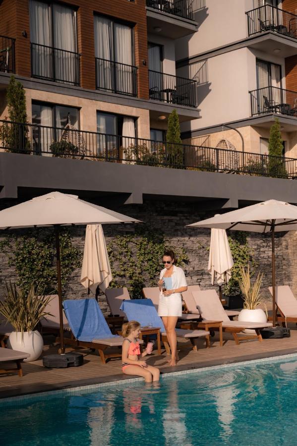 Bayview Hills Luxury Residences Тиват Екстер'єр фото