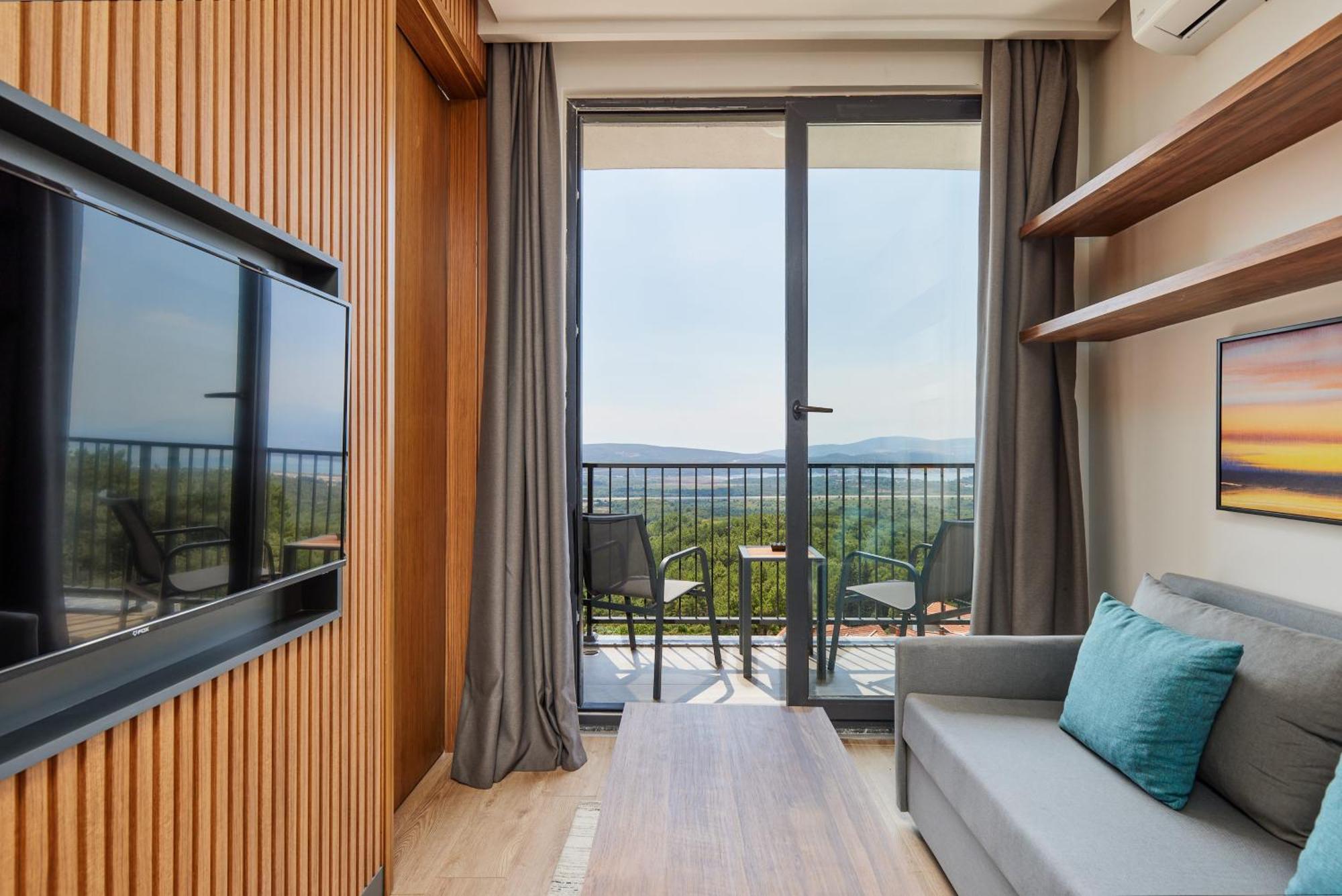Bayview Hills Luxury Residences Тиват Екстер'єр фото