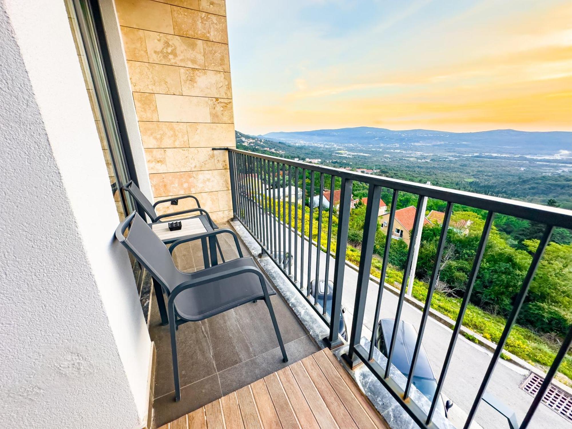 Bayview Hills Luxury Residences Тиват Екстер'єр фото