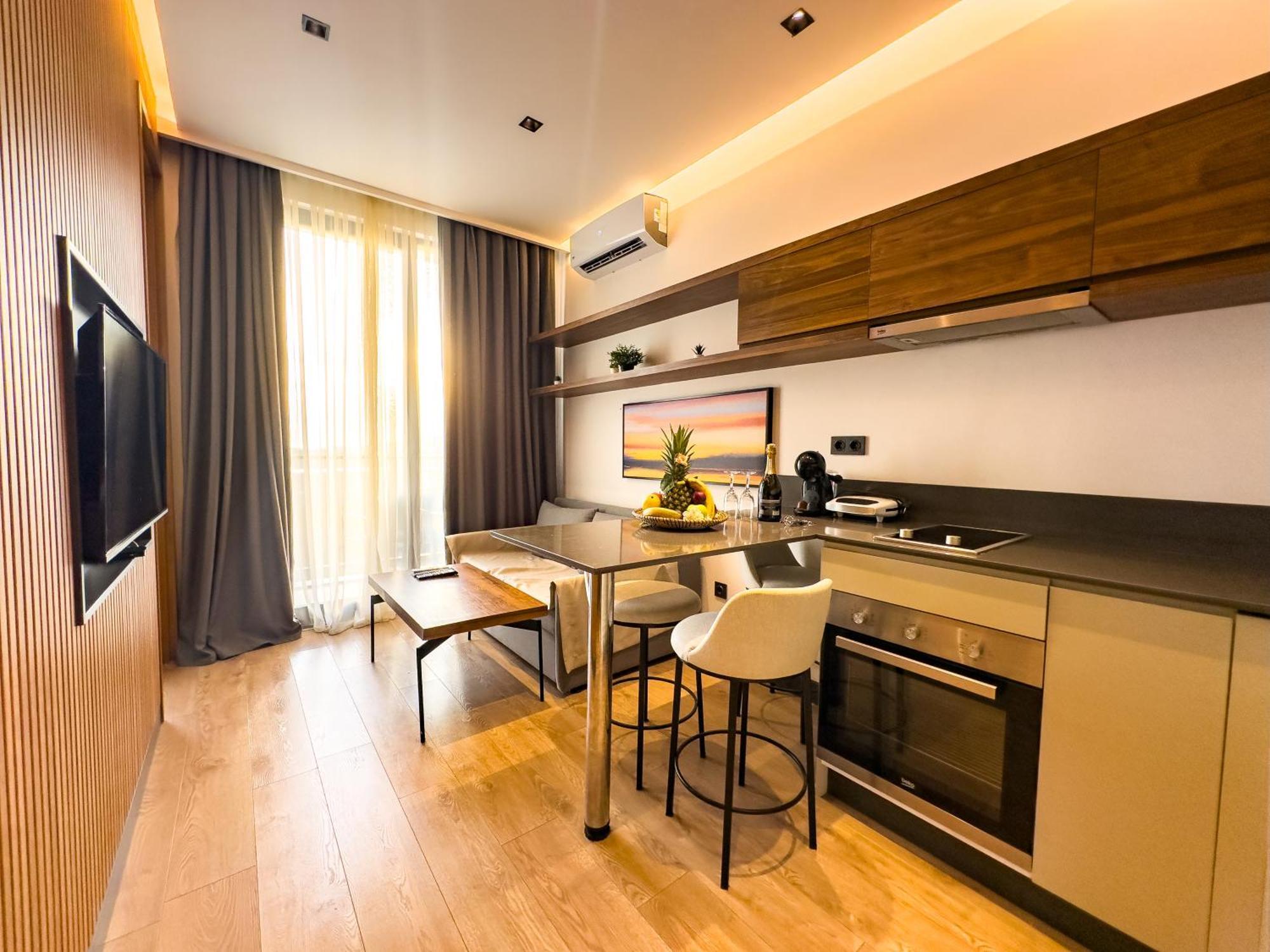 Bayview Hills Luxury Residences Тиват Екстер'єр фото